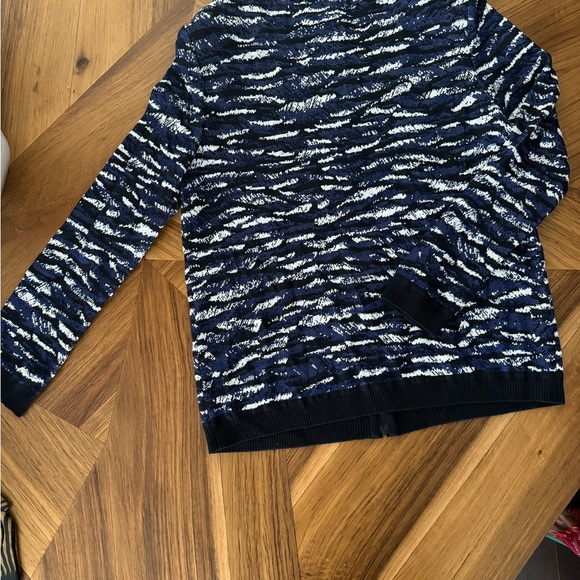 St. John Sweater - Picture 4 of 5